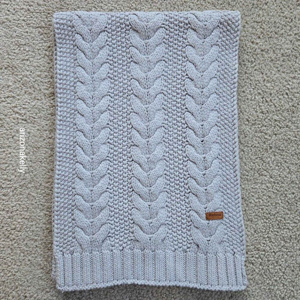 NWOT Barbour Chunky Cable Knit Scarf Greyish Oatmeal